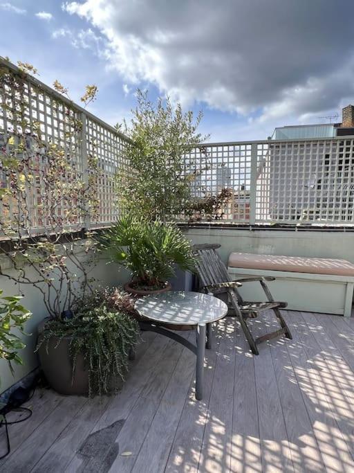Close To River And Park With Stunning Roof Terrace Hébergement de vacances