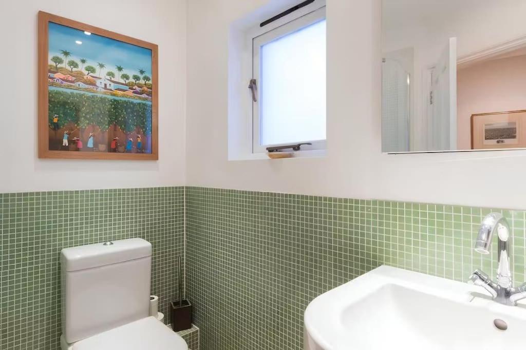 Close To River And Park With Stunning Roof Terrace Hébergement de vacances