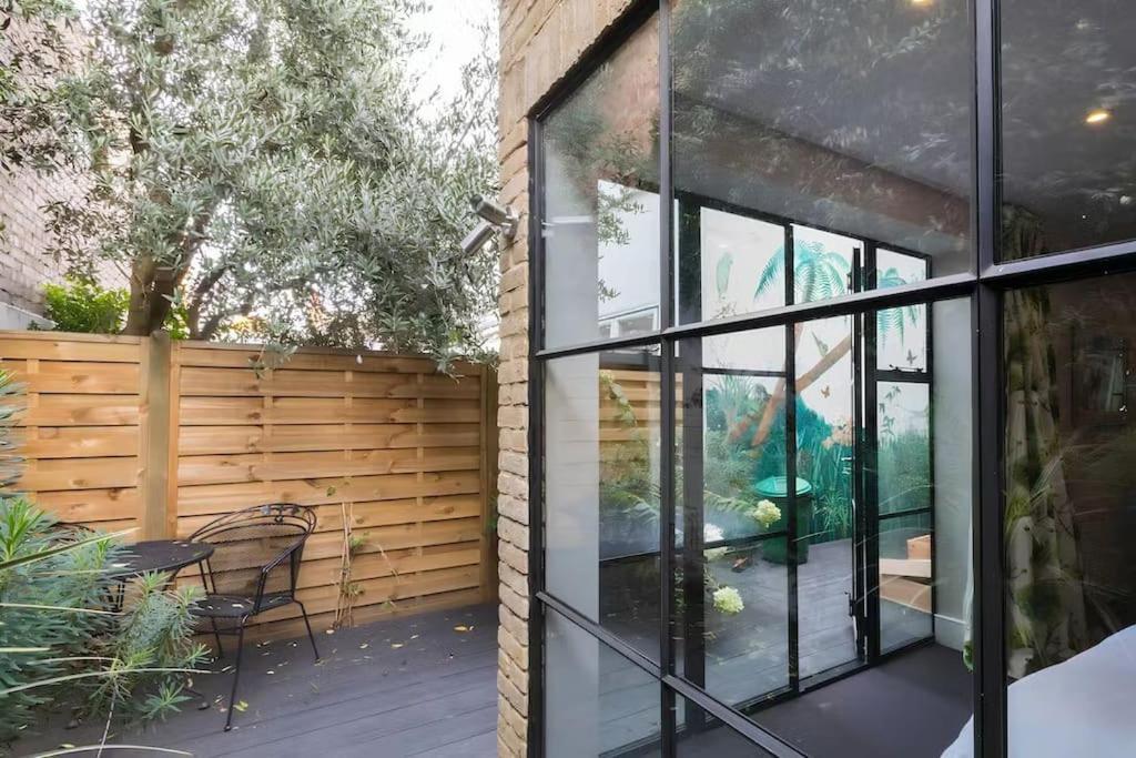 Close To River And Park With Stunning Roof Terrace Hébergement de vacances *