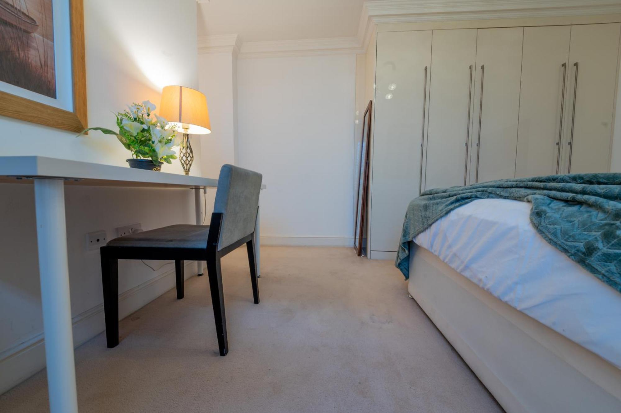 Bloomsbury Escape Flat 1 *