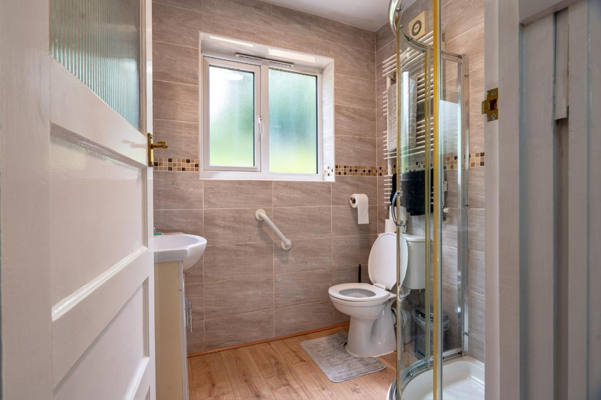 2 Bed, Wembley, Ealing, Appartement *