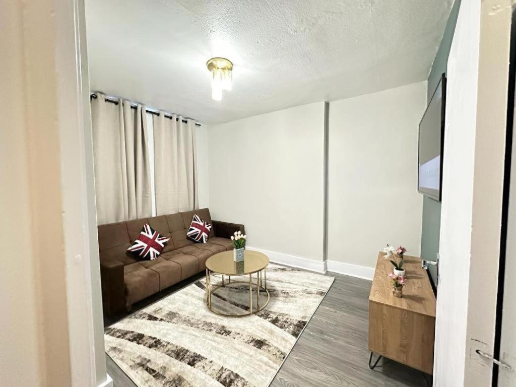Apartment Central One Bedroom *