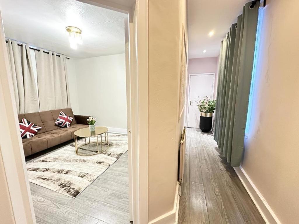 Central One Bedroom * London