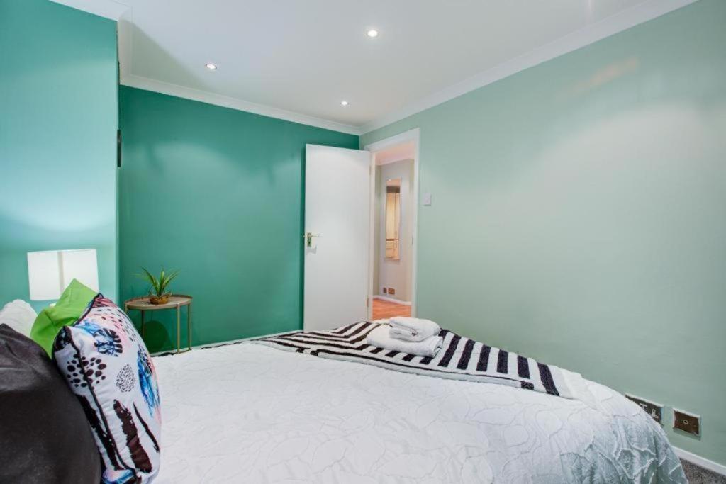 Hyde Park Two Bedroom * Londres