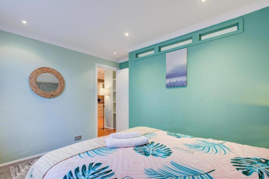 Hyde Park Two Bedroom Appartement *