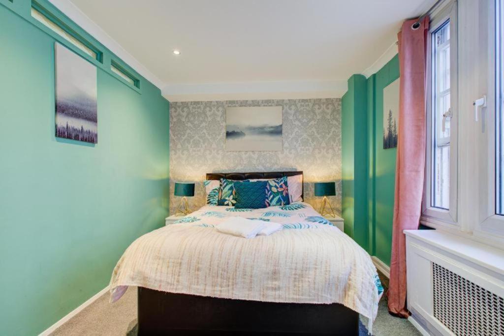 Hyde Park Two Bedroom