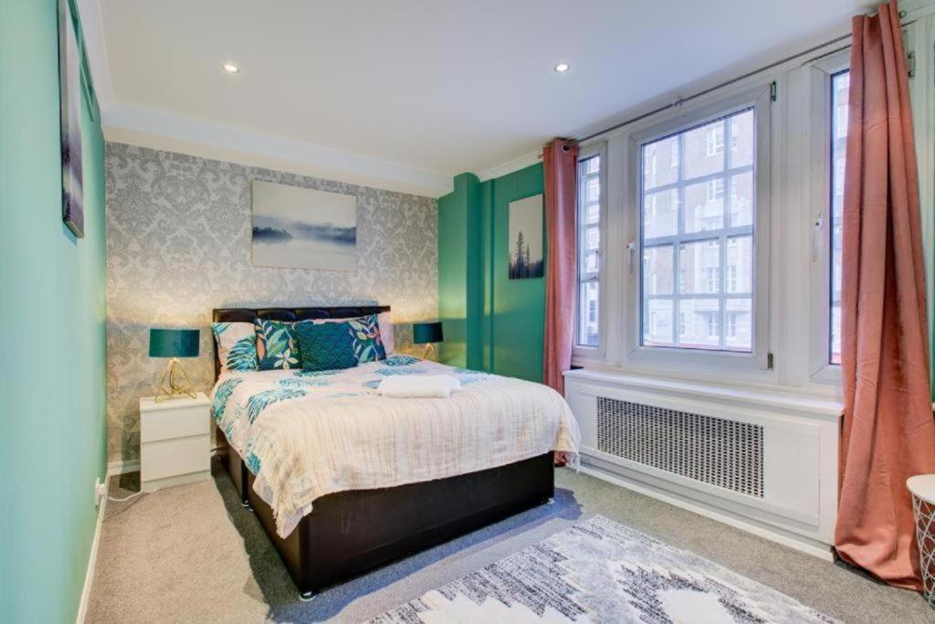 Hyde Park Two Bedroom Appartement