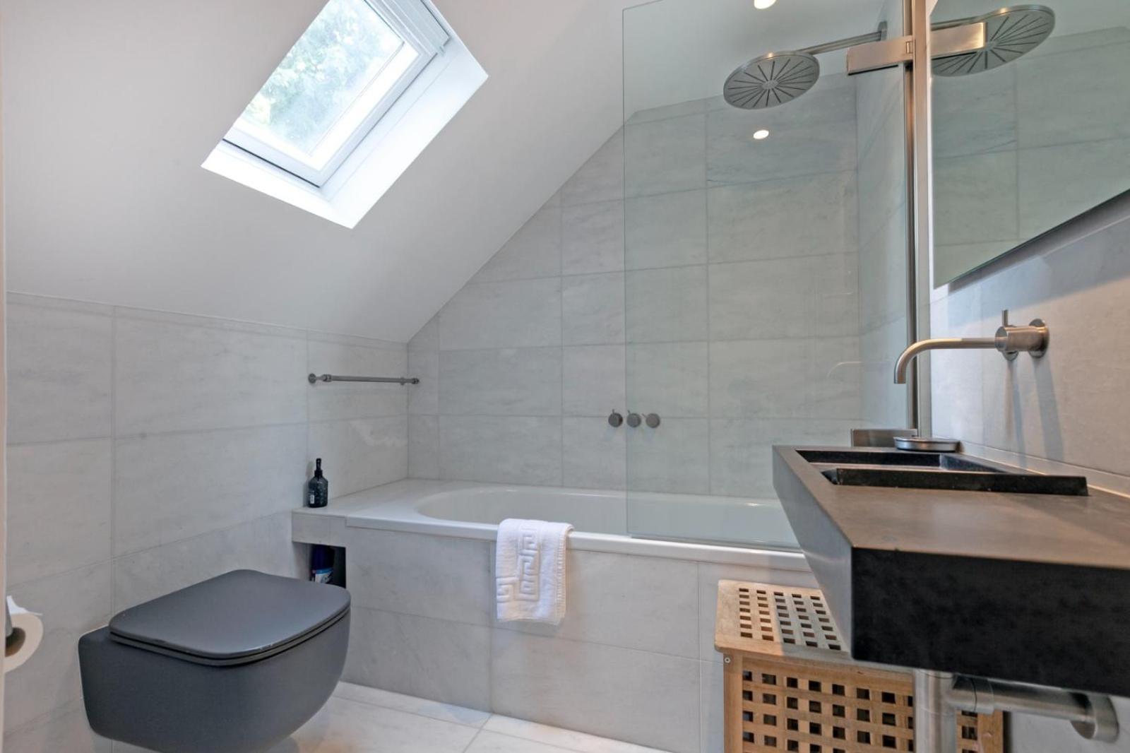 Luxury Newly Refurbished One-bedroom Flat In Notting Hill Apartment