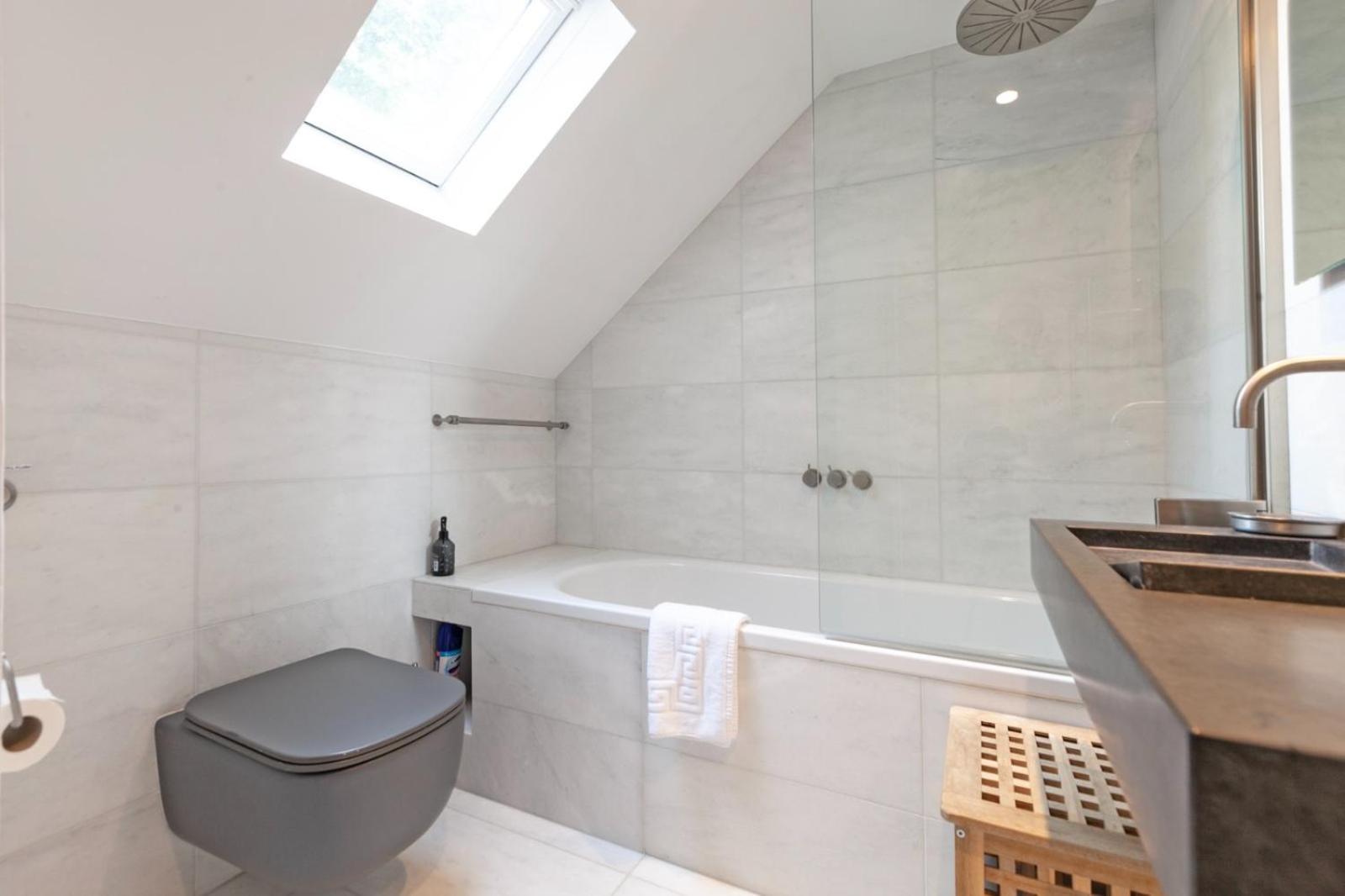 Luxury Newly Refurbished One-bedroom Flat In Notting Hill * London