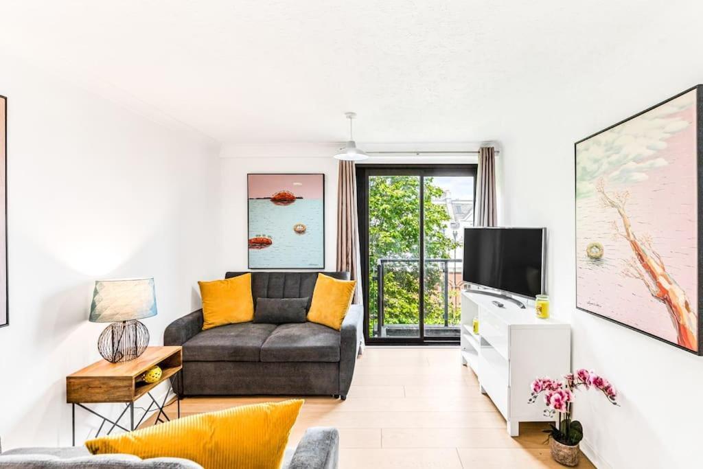Apartment Luxaway In Earls Court - Sleeps Up To 10 *