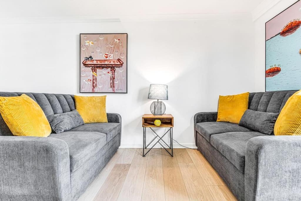Luxaway In Earls Court - Sleeps Up To 10 London