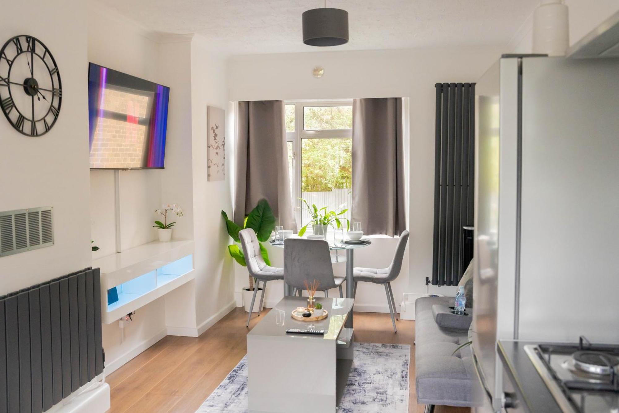 Modern 1 Bed In Greenwich - Wifi - Netflix And Stations Nearby Apartment *