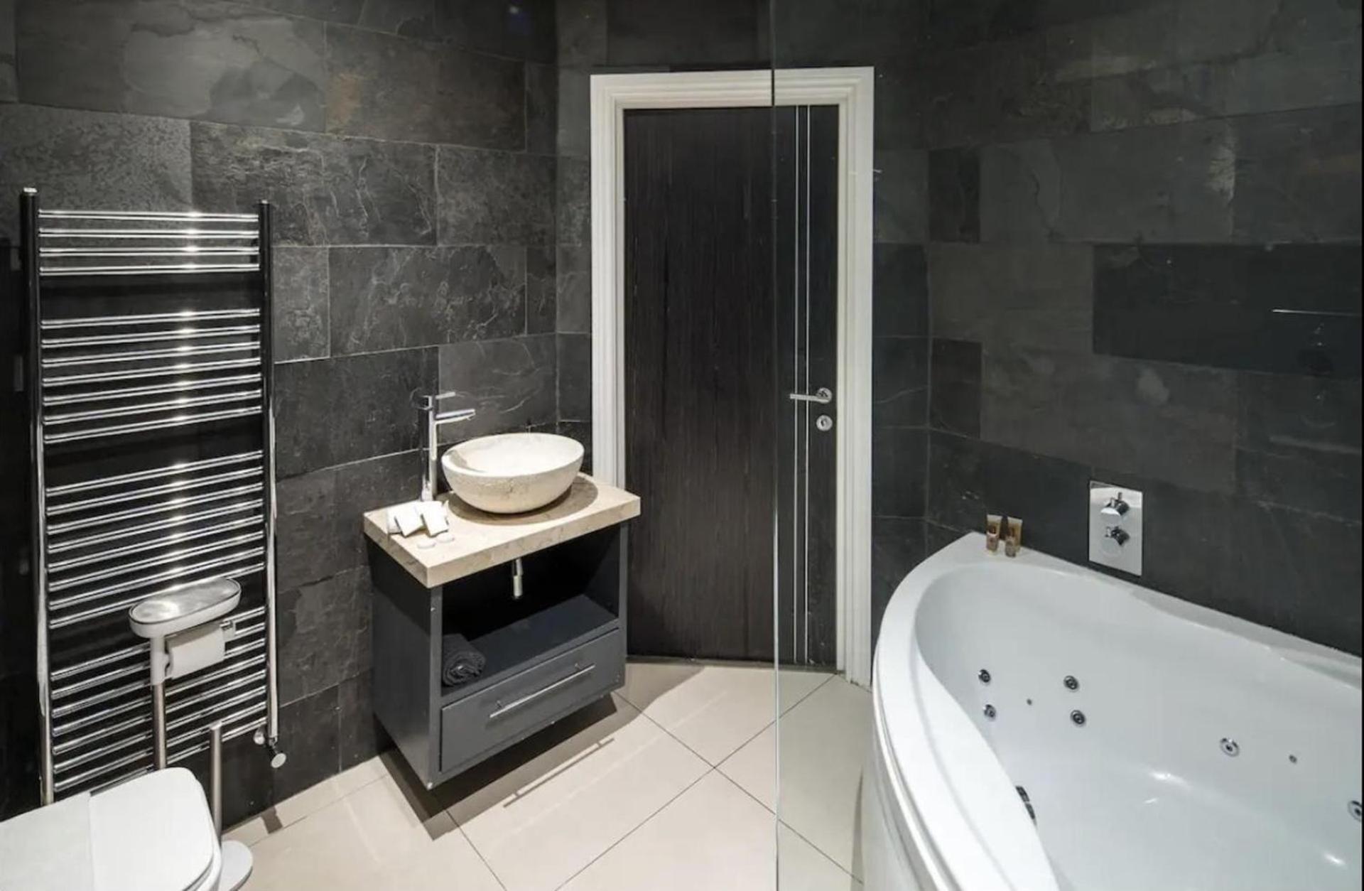 Luxury Penthouse Located Near Old Street Apartamento *