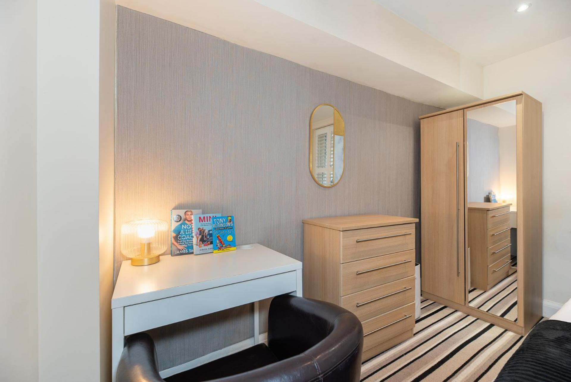 3 Bedroom With Private Terrace In Pimlico, Westminster, Victoria Londres