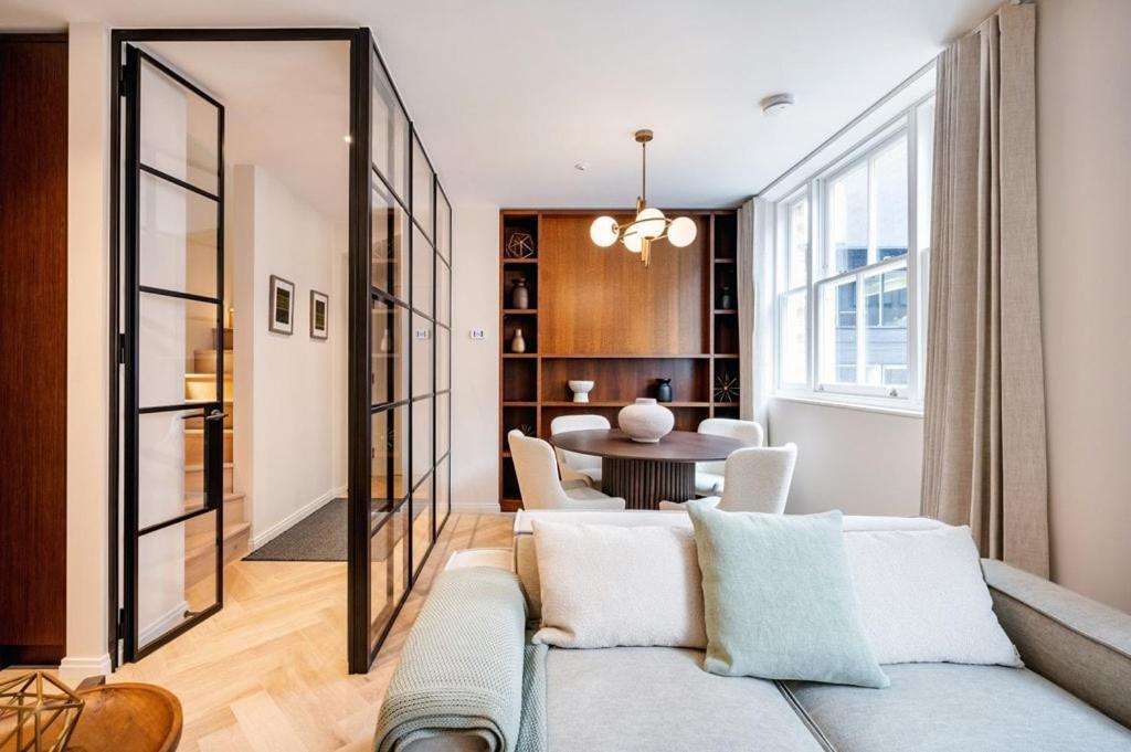 Covent Garden 2 Bed 2 Bath Duplex * Londres