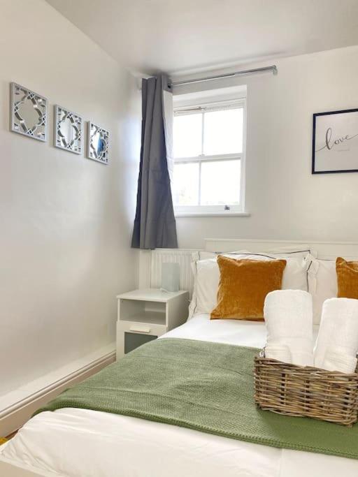 Shoreditch Central * London