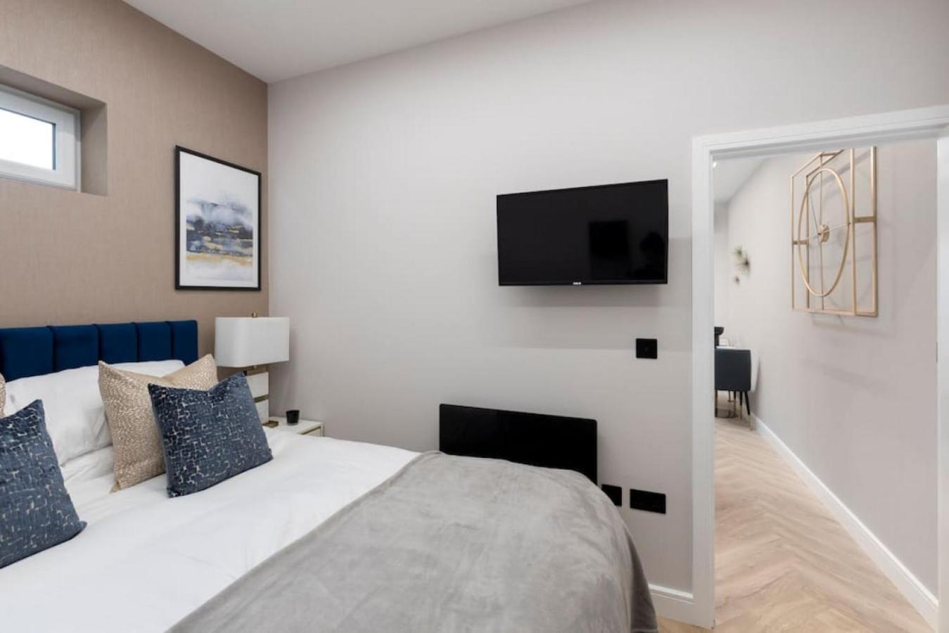 Apartamento 5 Star Accommodation, 2 Minutes To Brent Cross Station Londres