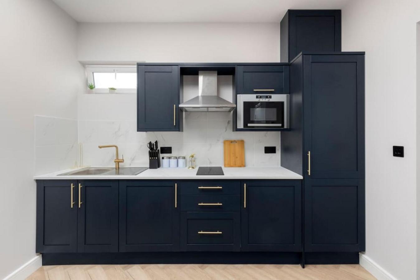 5 Star Accommodation, 2 Minutes To Brent Cross Station Apartamento