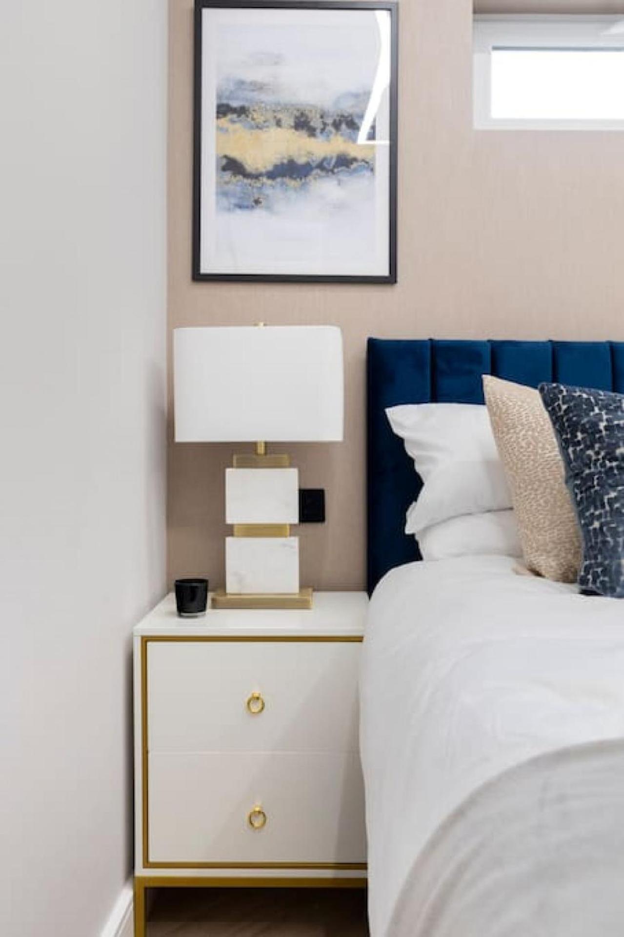 5 Star Accommodation, 2 Minutes To Brent Cross Station Apartamento Londres