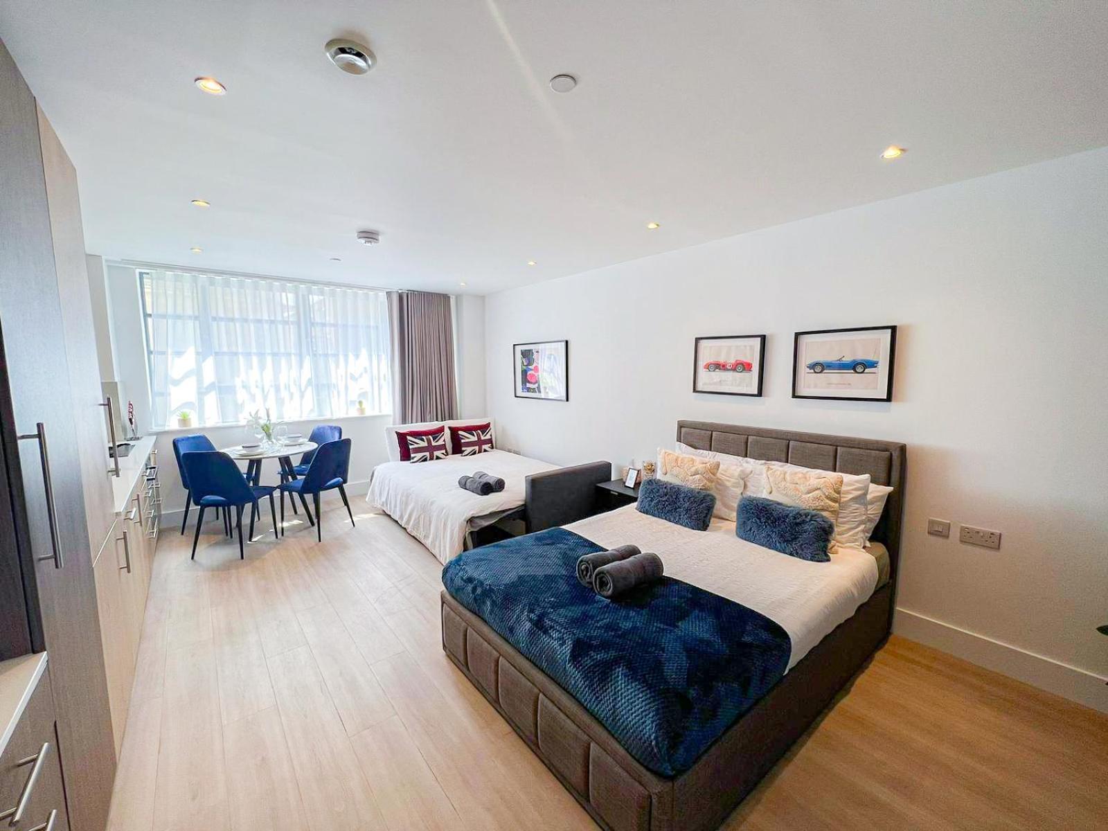 Modern & 3bedroom Flat With Pvt Balcony Steps From Regent's Park Apartment *