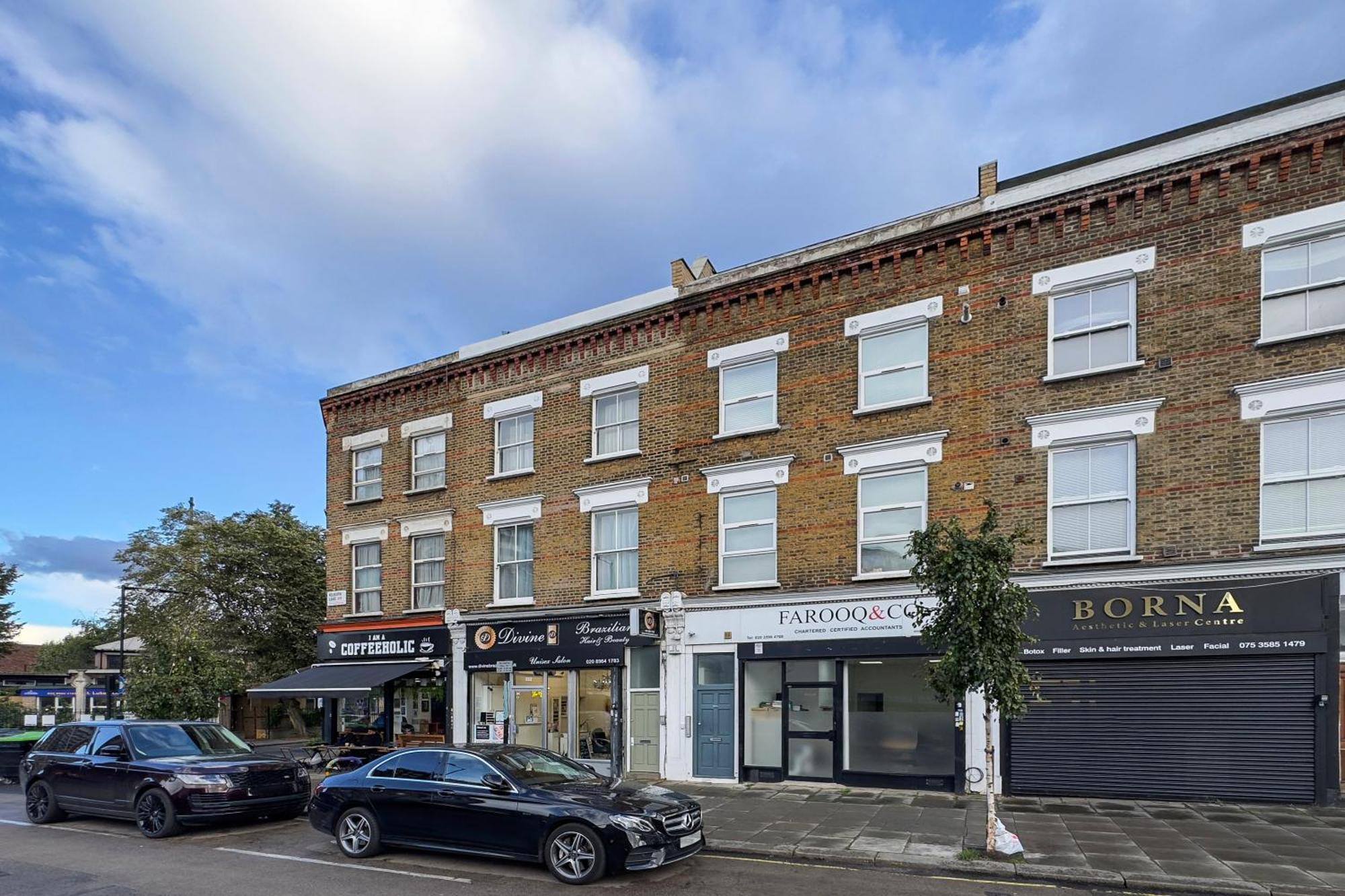 Flat In Queens Park *