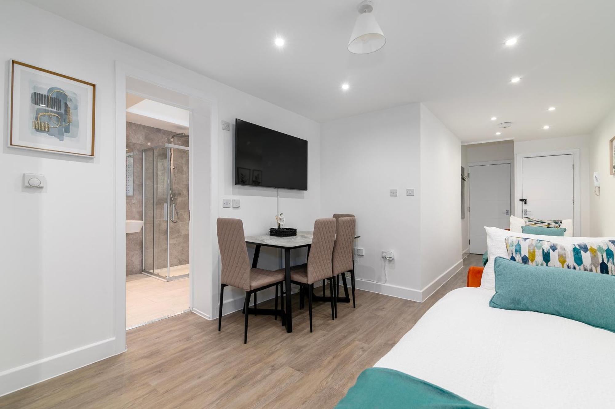 Apartment Flat In Queens Park London