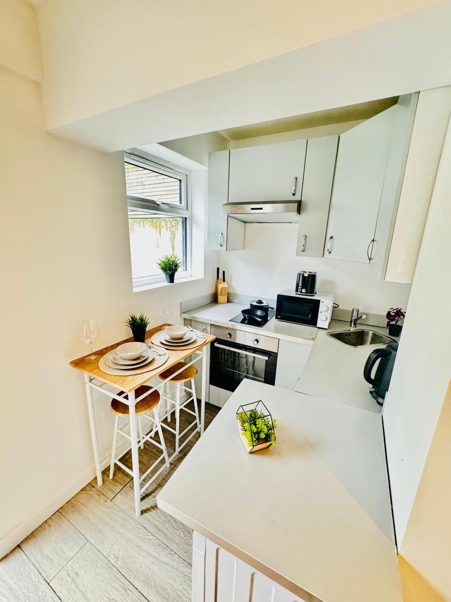 Studio Near Central Appartement *