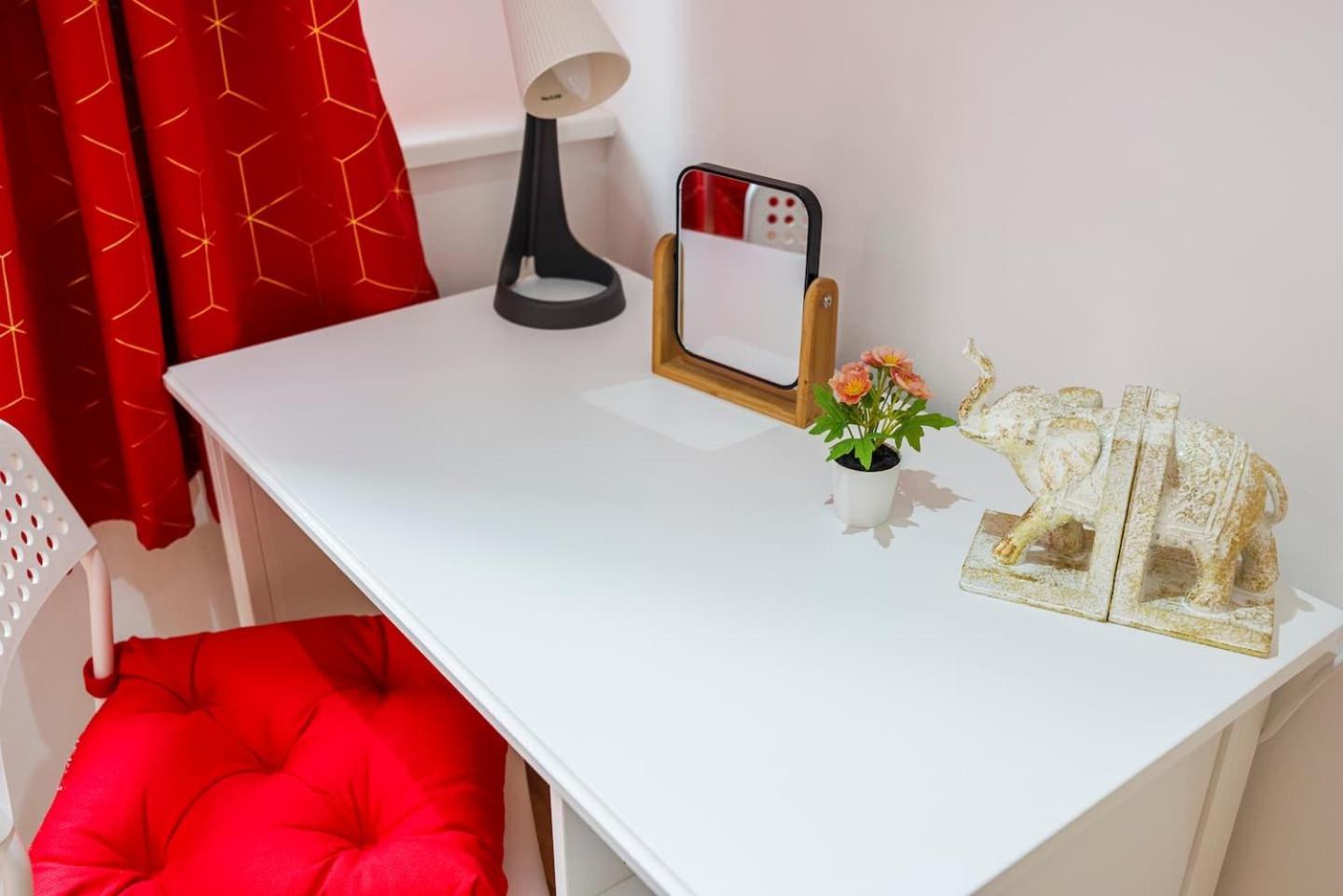 2 Bedroom Charming & Magnificent Flat Londres