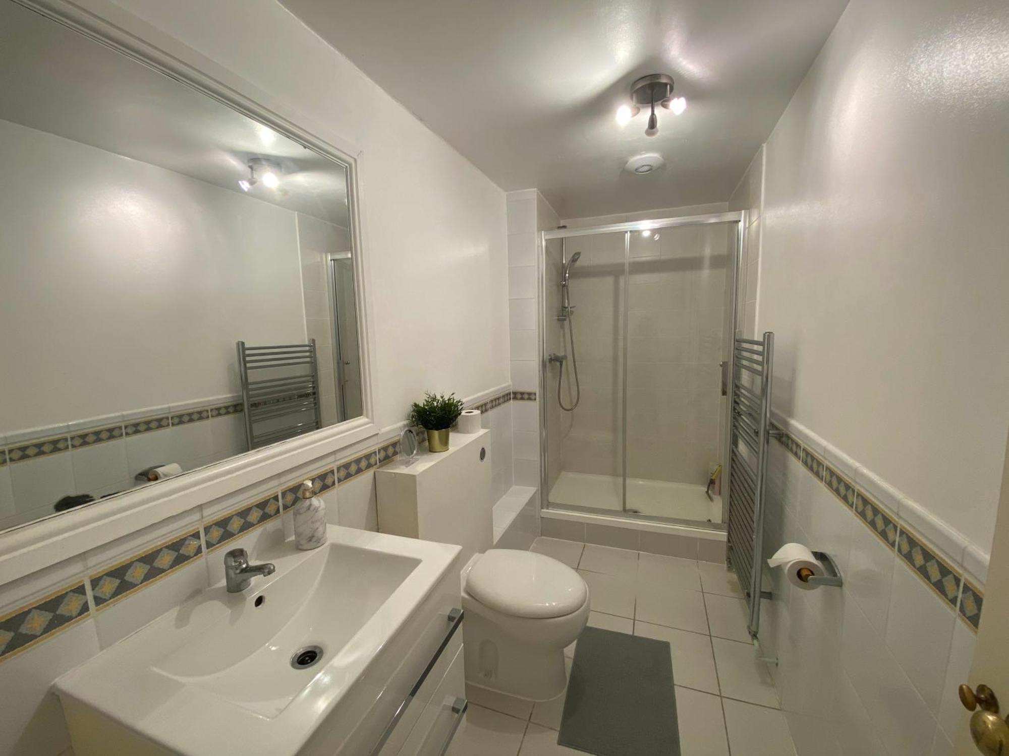 Cozy Double Next To Putney Bridge And High Street Séjour chez l'habitant *