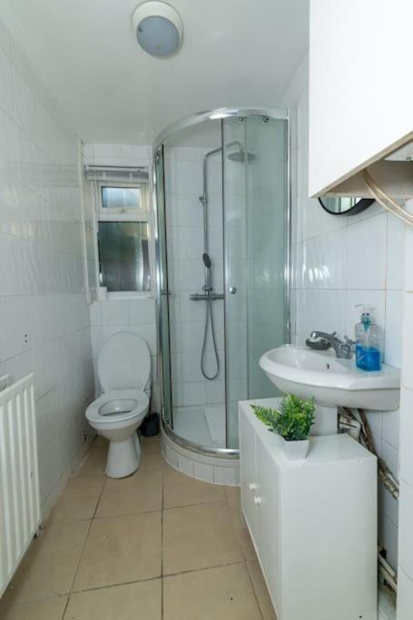 Tranquil 1br In Harlesden *
