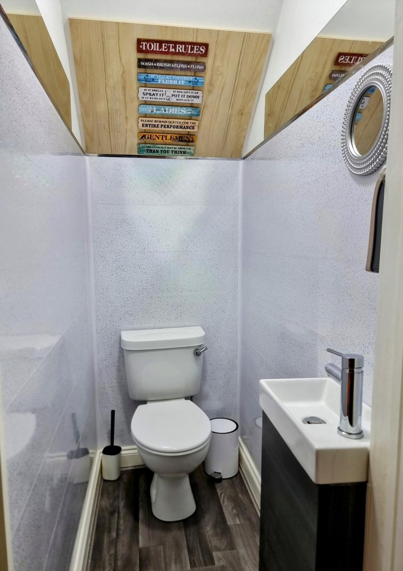 Сasa de vacaciones Quick N Easy Travel To 2 Bed House Londres