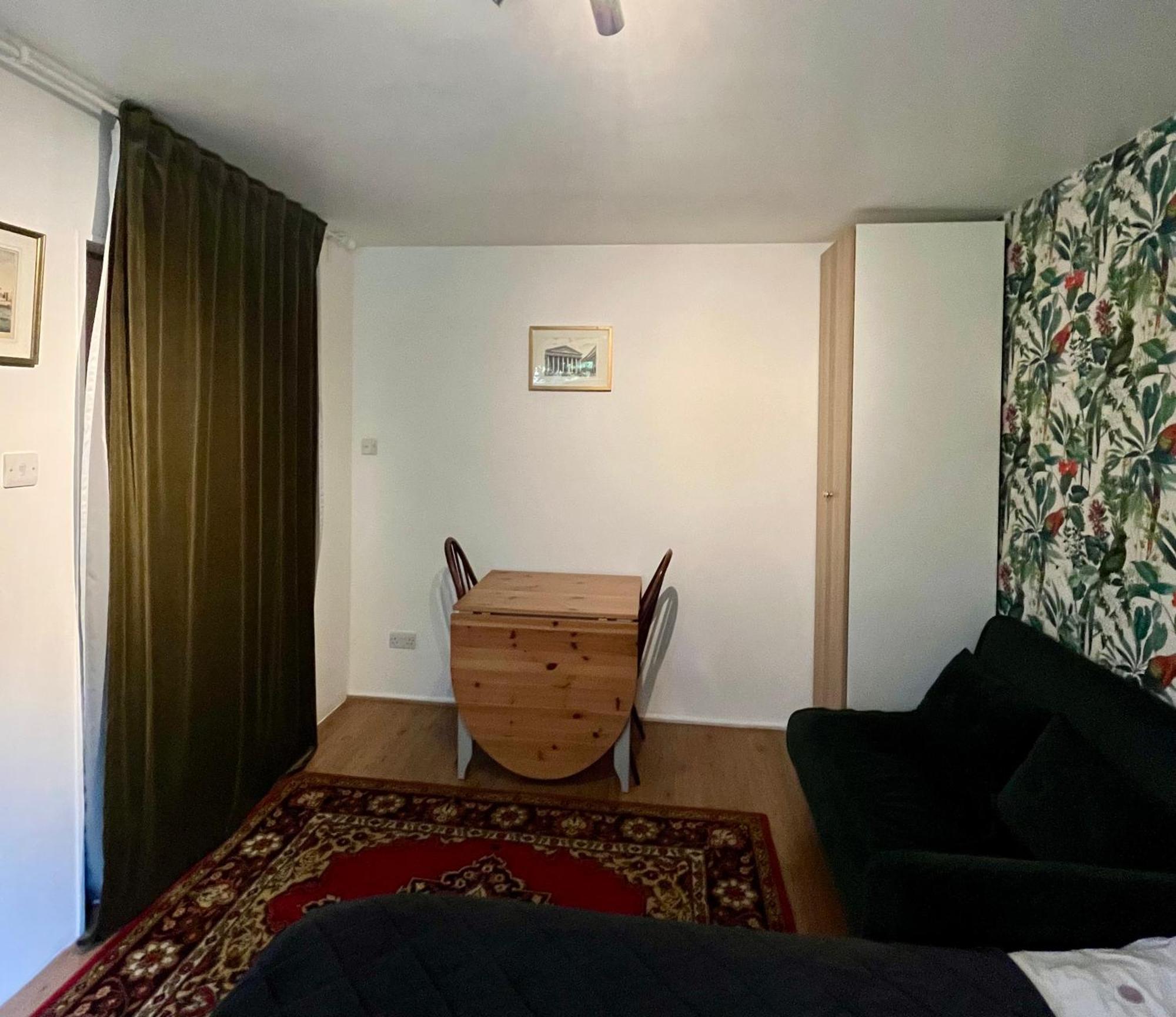 Cozy 1-br Garden Flat For Up To 4 In East Appartement Londres