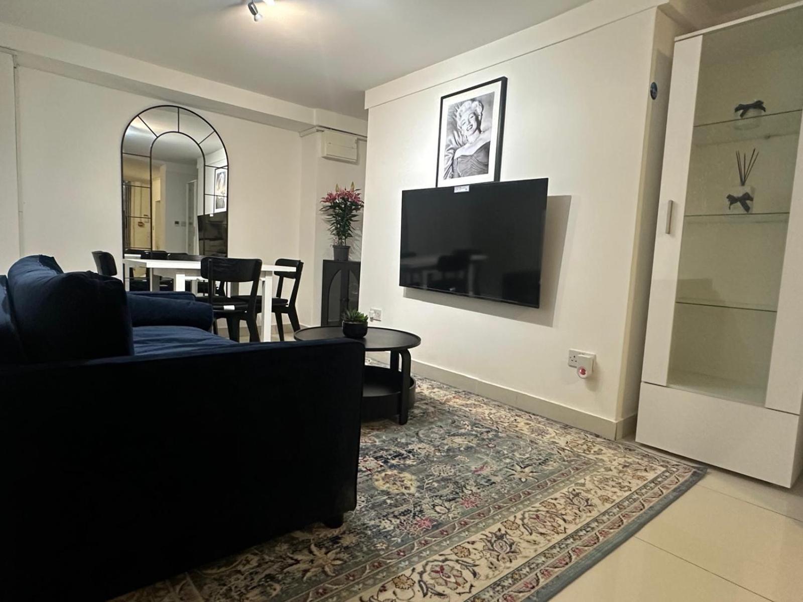 Stylish Garden-level Flat In Chiswick * Londen