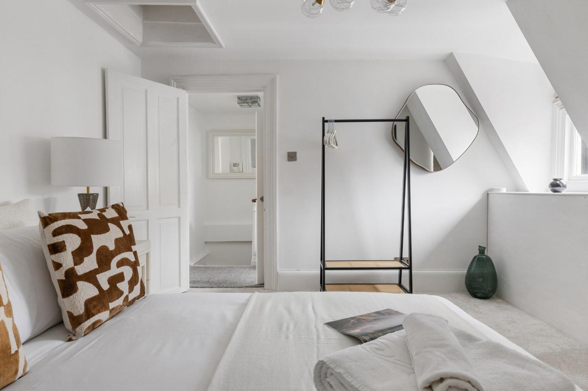 Serenity Escape - La Reserve Knightsbridge Appartement