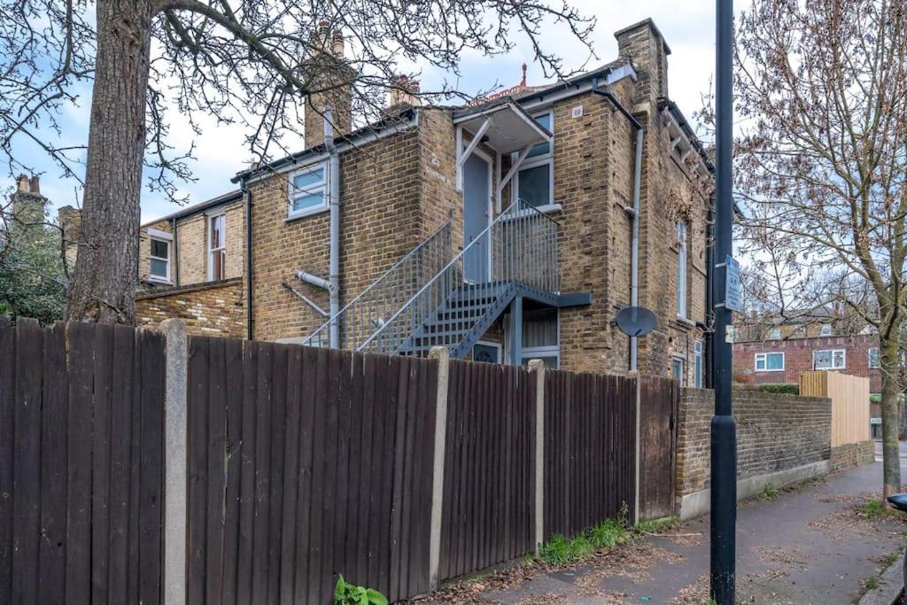 New 3bed Stylish With Amazing Transport Appartement *