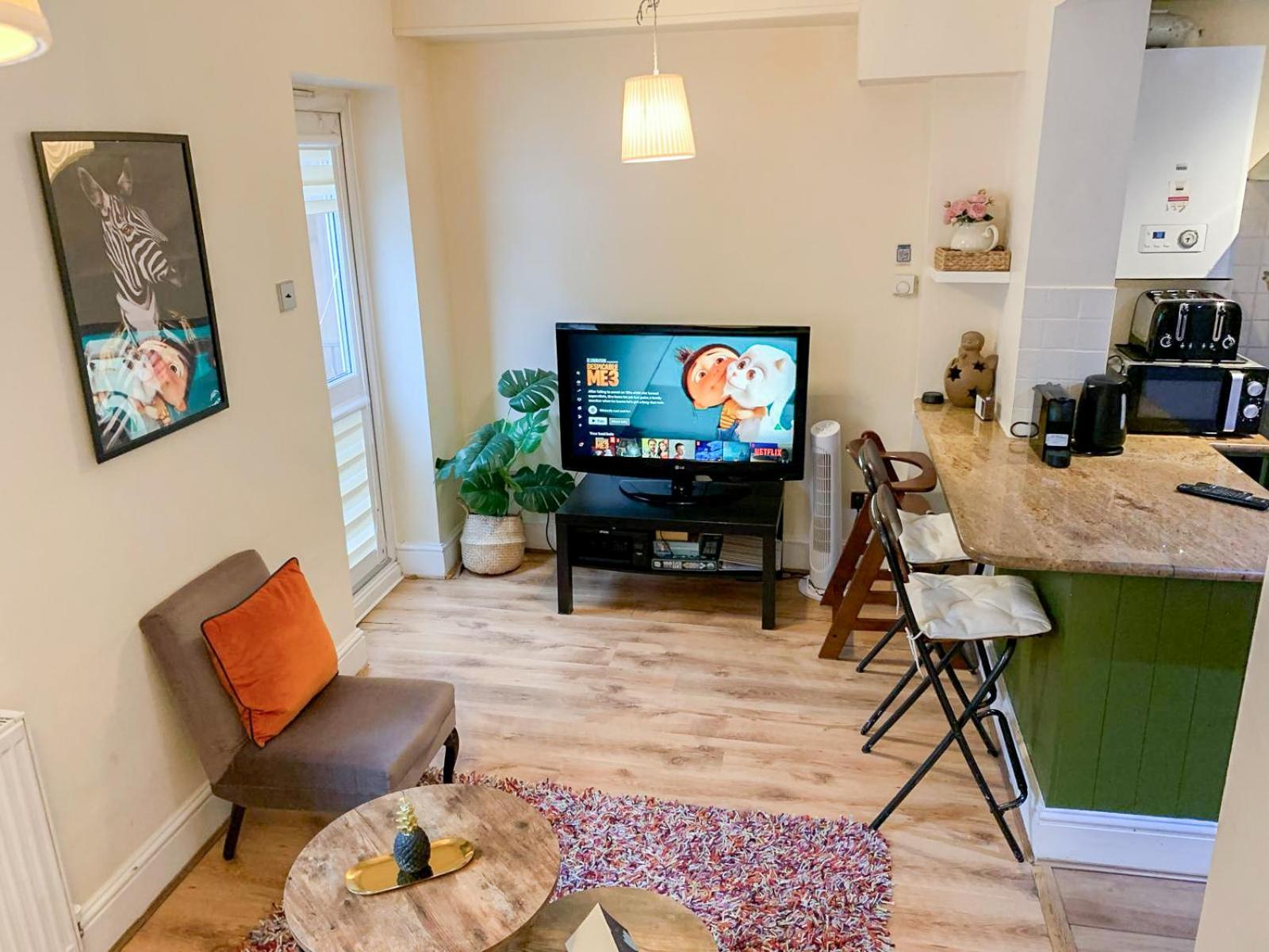 Lovely 1 Bedroom Flat In West Kensington London, Shepherd's Bush Apartamento
