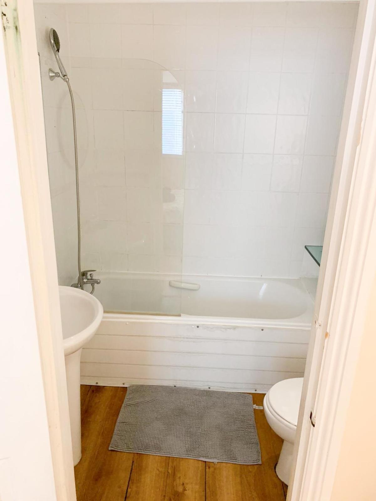 Lovely 1 Bedroom Flat In West Kensington London, Shepherd's Bush Apartamento *
