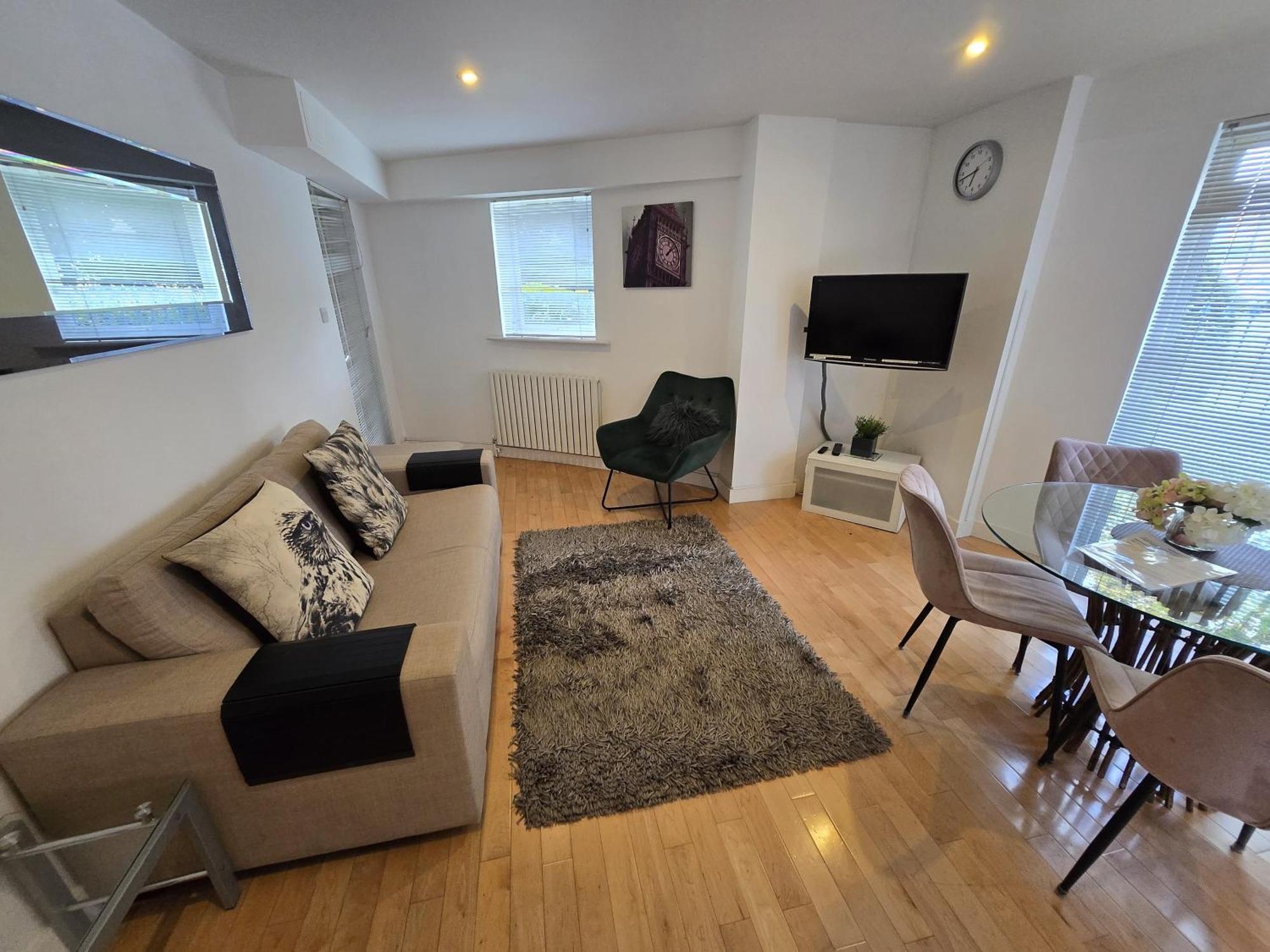 Superior Canary Wharf O2 Arena 2br *