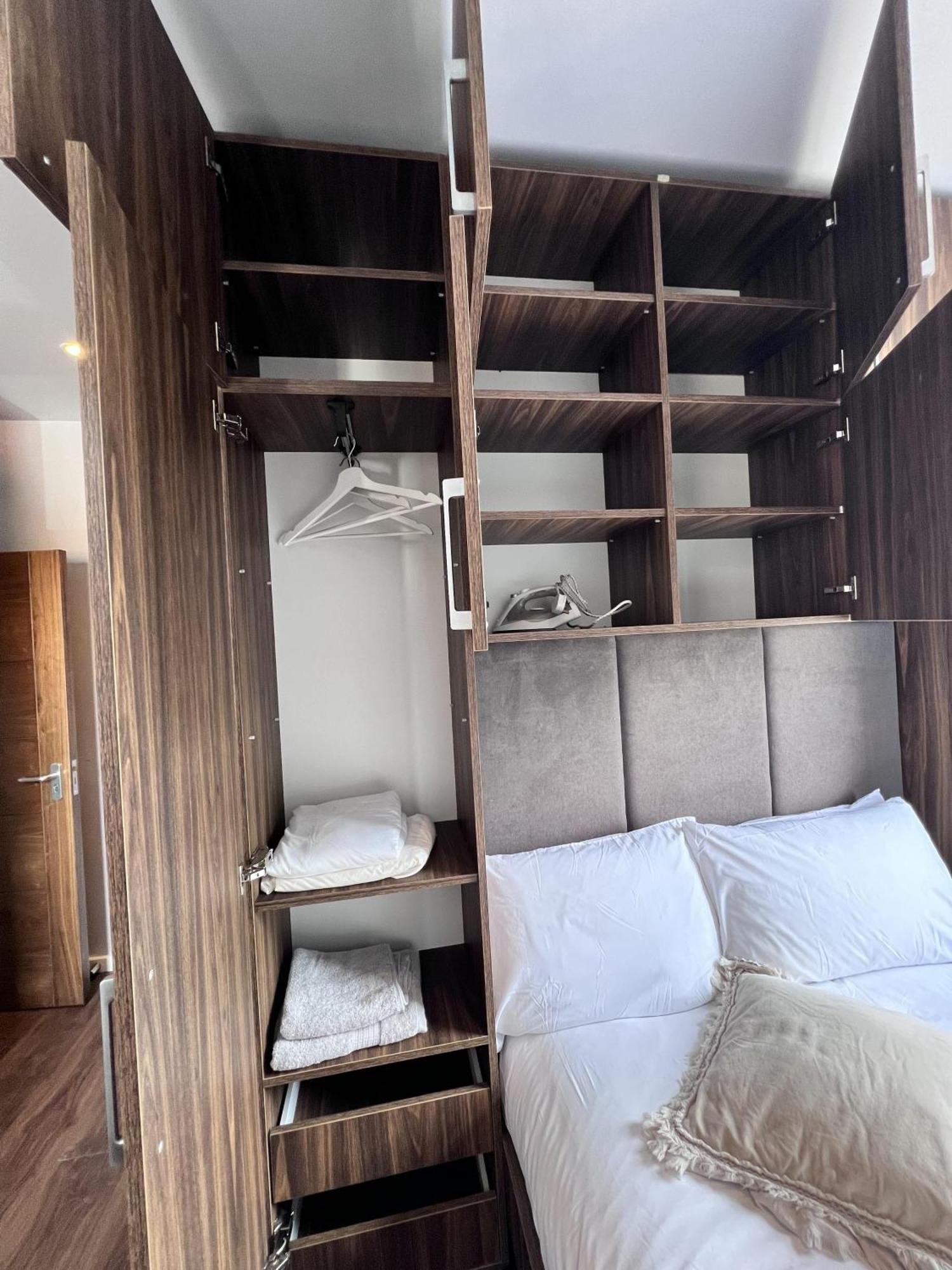 Retreat - Colney Hatch Lane Apartamento *