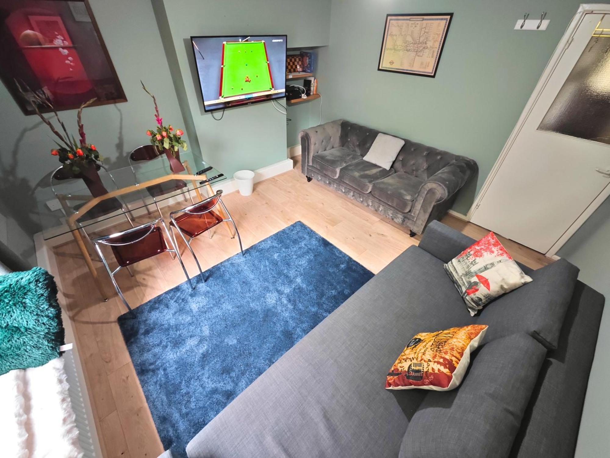2 Bedroom Flat In - Old St - Zone 1 Apartment *