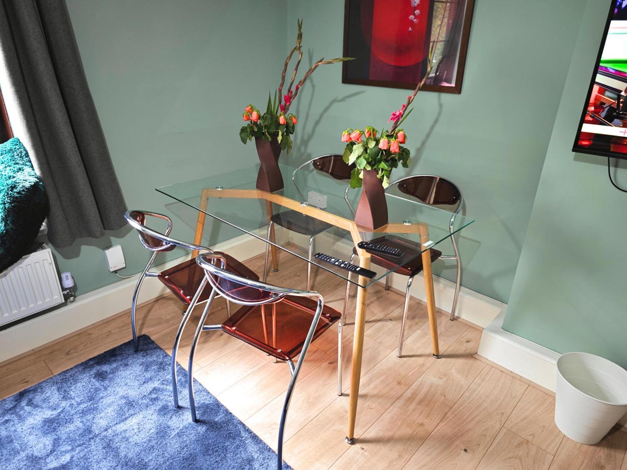 Apartment 2 Bedroom Flat In - Old St - Zone 1