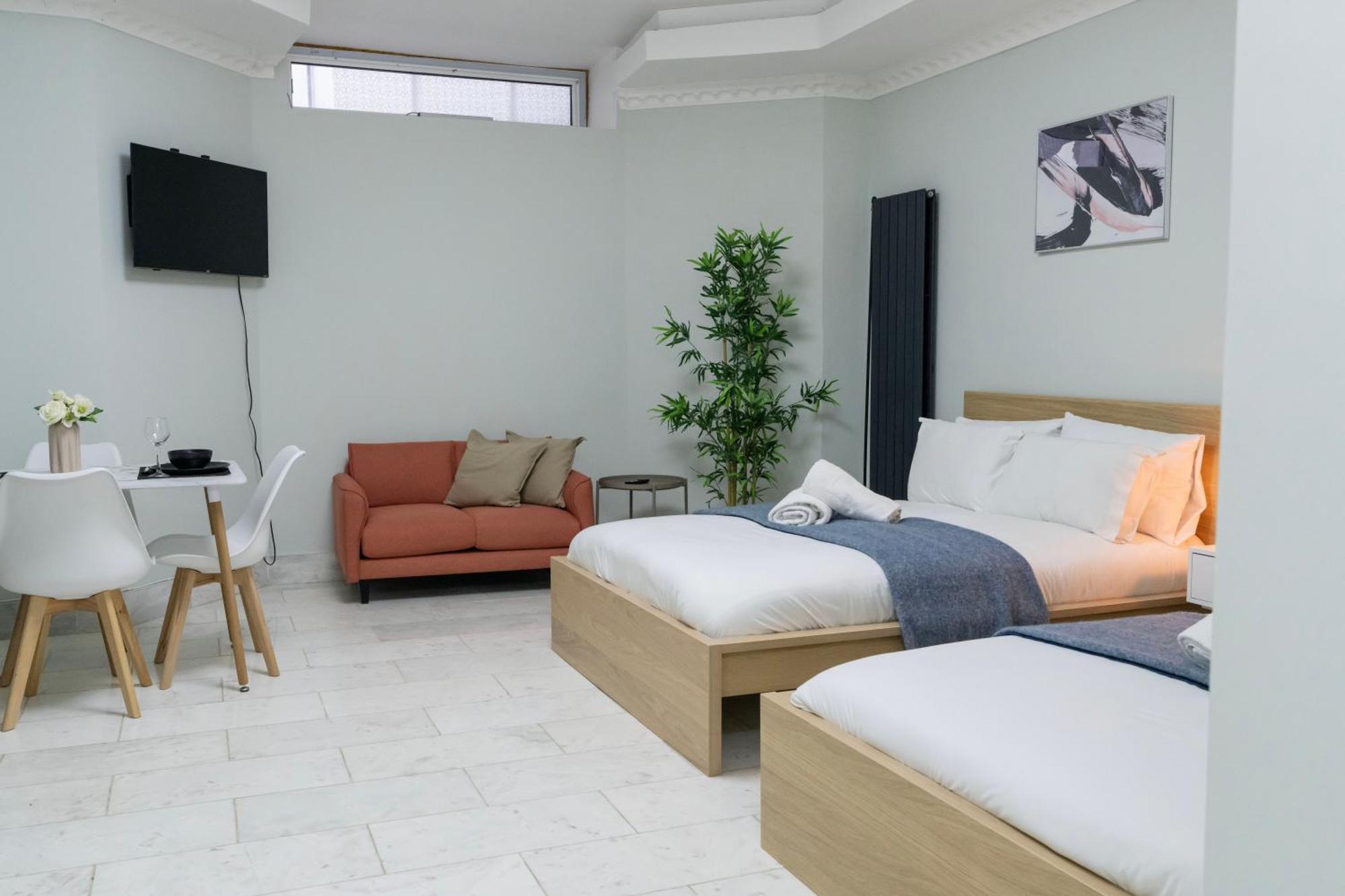 Finchley Road & By Primecityhosts * Londres