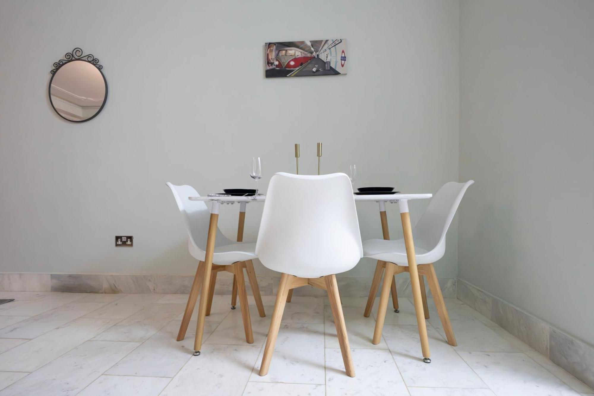 Finchley Road & By Primecityhosts * Londres