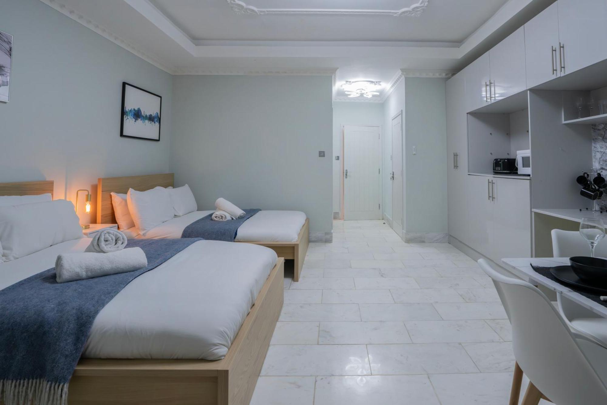Finchley Road & By Primecityhosts Londres