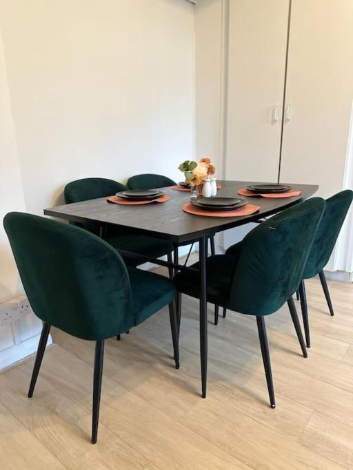 Apartment Chic 3 Bedroom Flat Ontower Bridge London