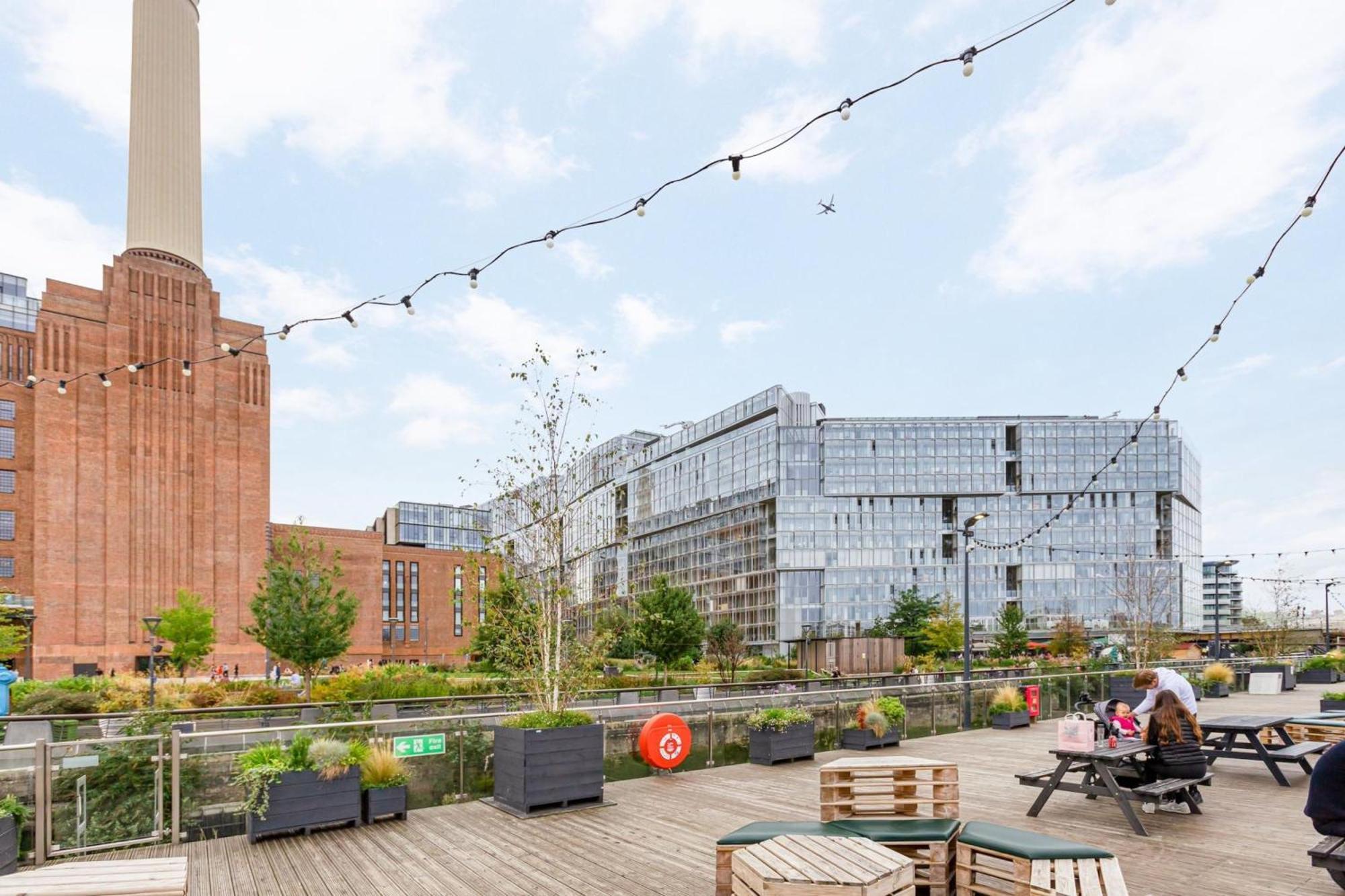 Battersea Power Station Flat With River Views * Londres
