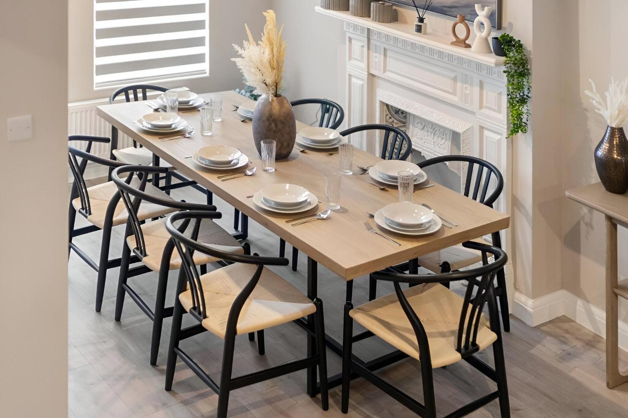Earthy Elegance Stylish 4br For Urban Escapes