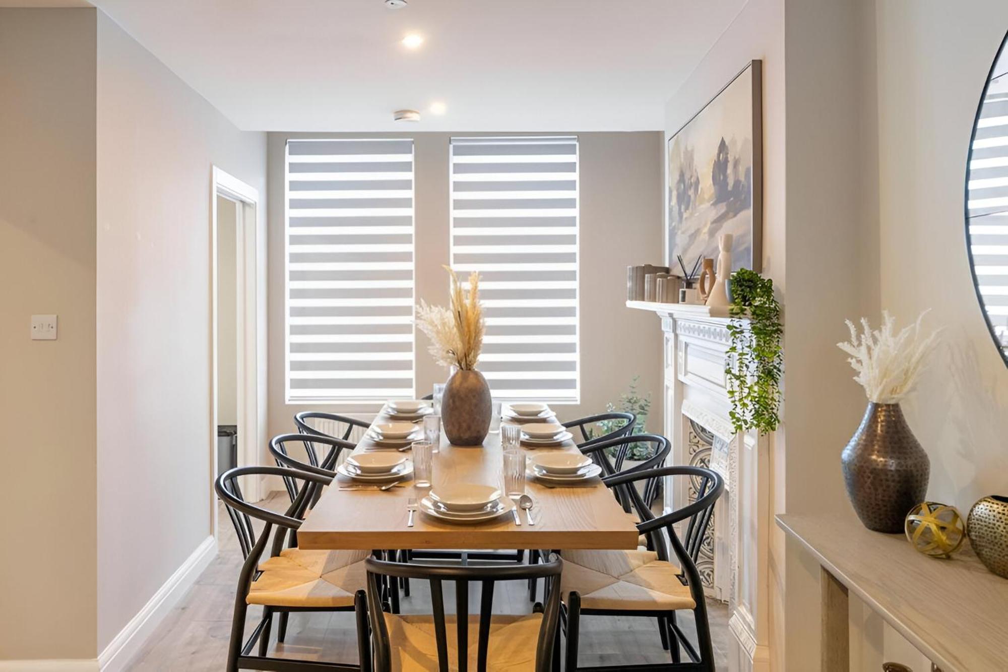 Earthy Elegance Stylish 4br For Urban Escapes Apartment