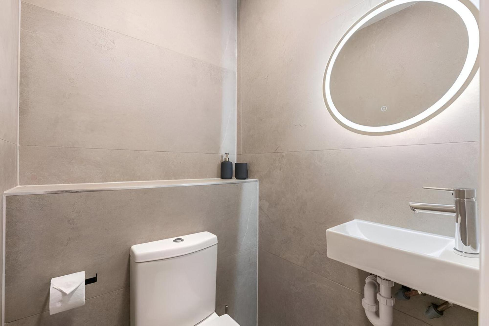 Earthy Elegance Stylish 4br For Urban Escapes Apartment London