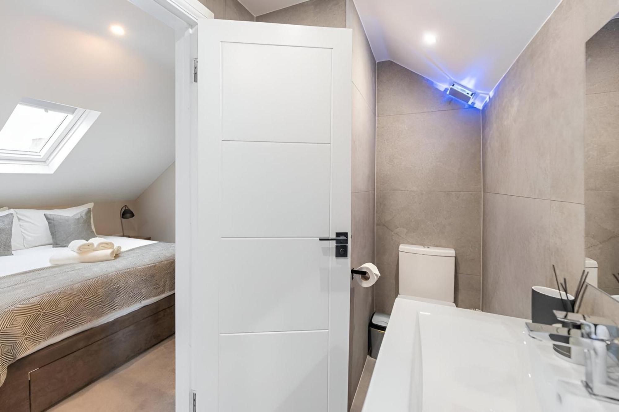 Earthy Elegance Stylish 4br For Urban Escapes Apartment